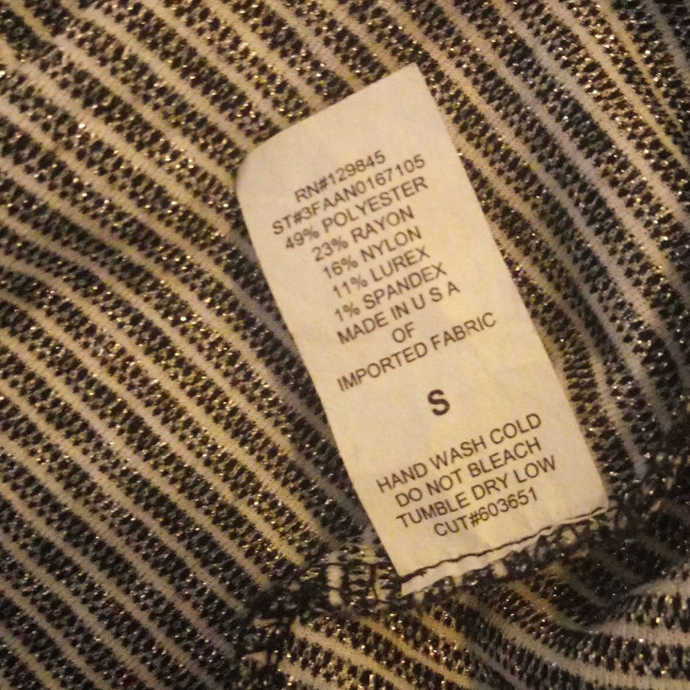 Dress - Picture 7 of 7